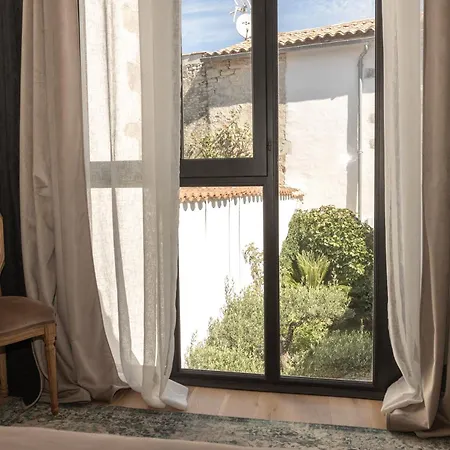 La Martinoise Patio Guest house Saint-Martin-de-Re