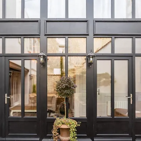 בית הארחה La Martinoise Patio 4*