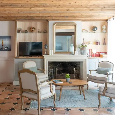 La Martinoise Patio בית הארחה