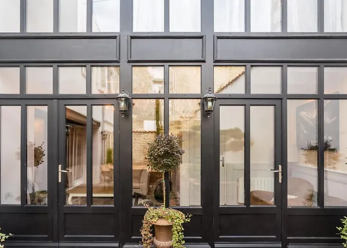 게스트하우스 La Martinoise Patio 4*