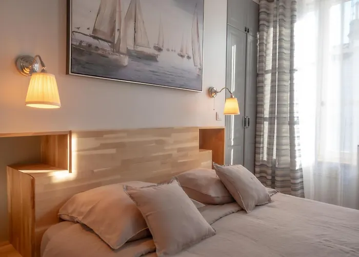 게스트하우스 La Martinoise Patio Saint-Martin-de-Ré